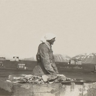 Guðrúnu Pálsdóttur á Syðstabæ að vaska fisk