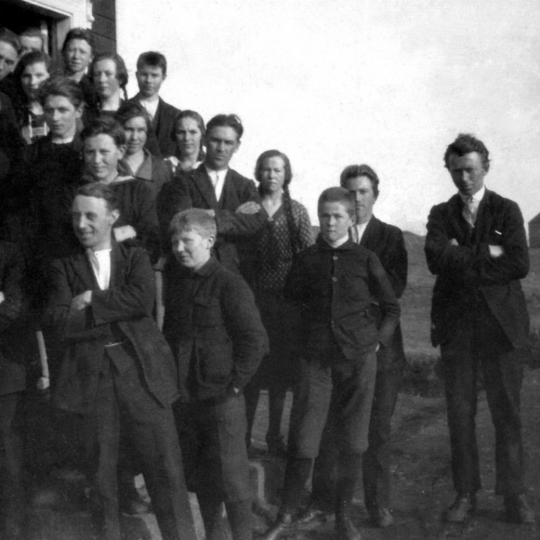 unglingaskoli_i_hrisey_ca_1926_nytt