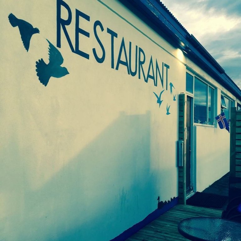 36343413_1750661795026477_4443888990566744064_n