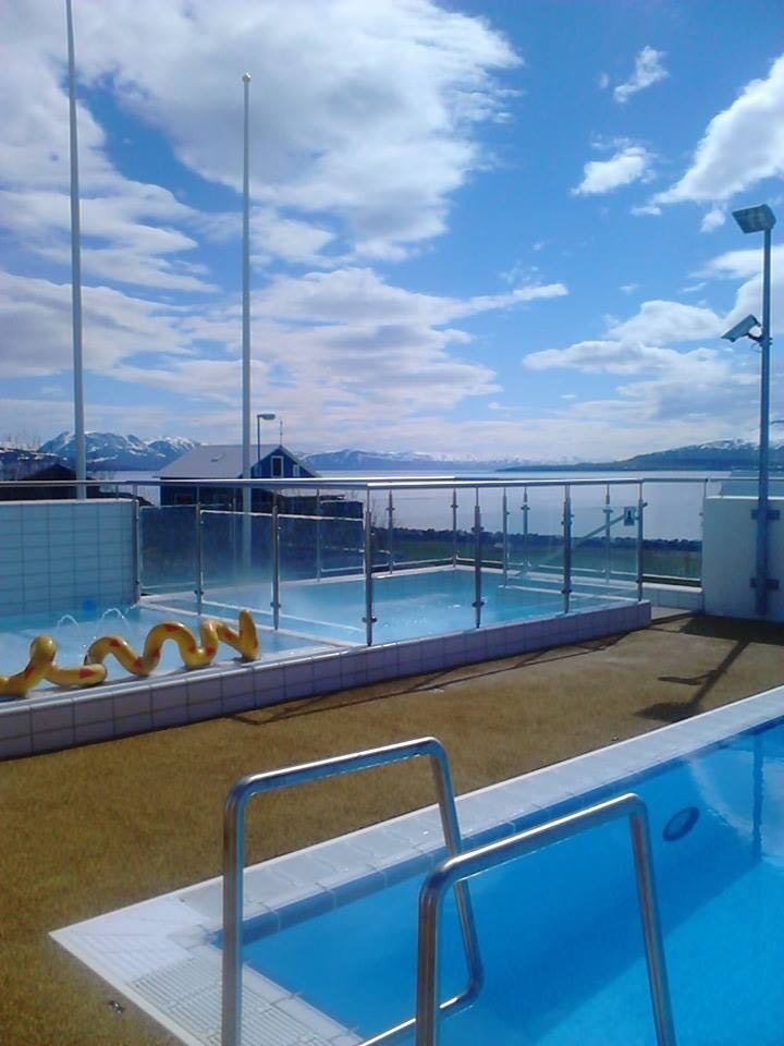 Lokað í Íþróttamiðstöðinni.