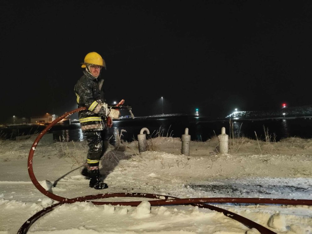 Ingólfur Sigfússon brosir við æfingar í frostinu