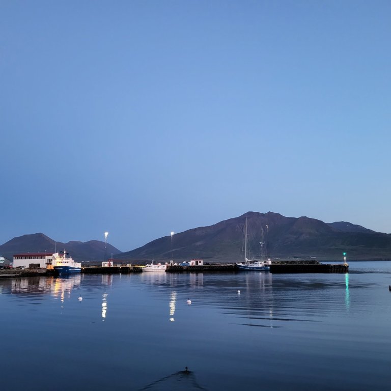 Haustkvöld við höfnina