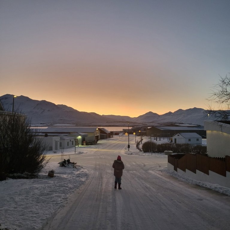 Fallegt horft úr Lárubrekku á meðan snjórinn var enn