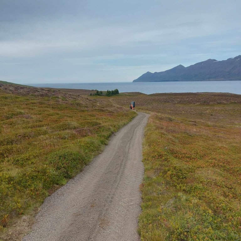 Unnið við stígagerð á rauðu leiðinni